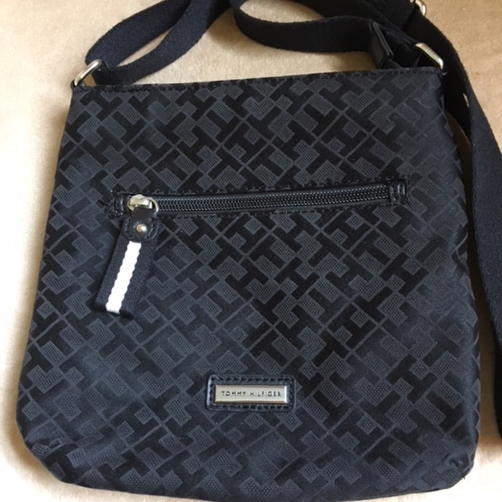 Tommy Hilfiger Black Pocketbook